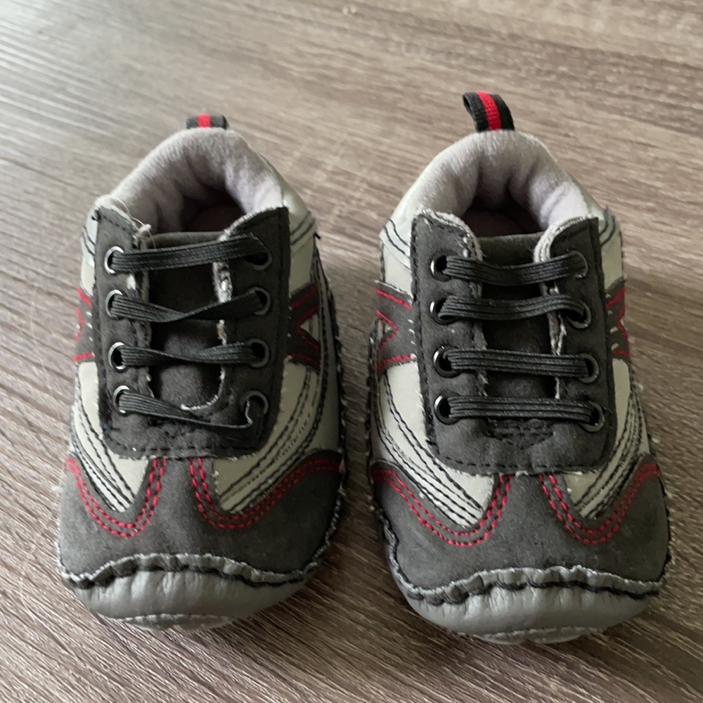 Baby Boy Shoes size 9-12 Months - Picture 2 of 5